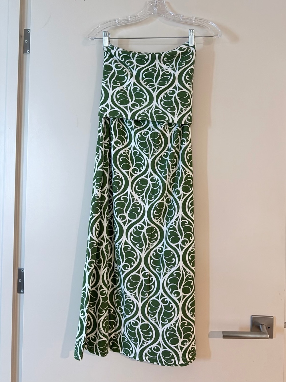 Manuhealii Green and White Scroll-Print Strapless Dress/Skirt